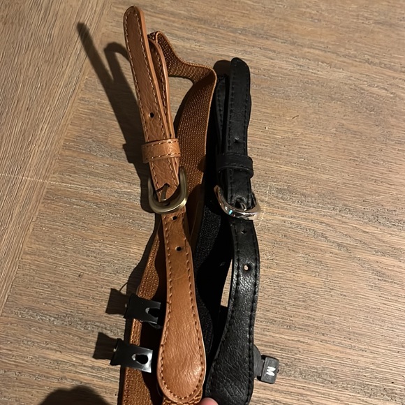 NWT Medium Wet Seal pack of 2 belts - Picture 2 of 3